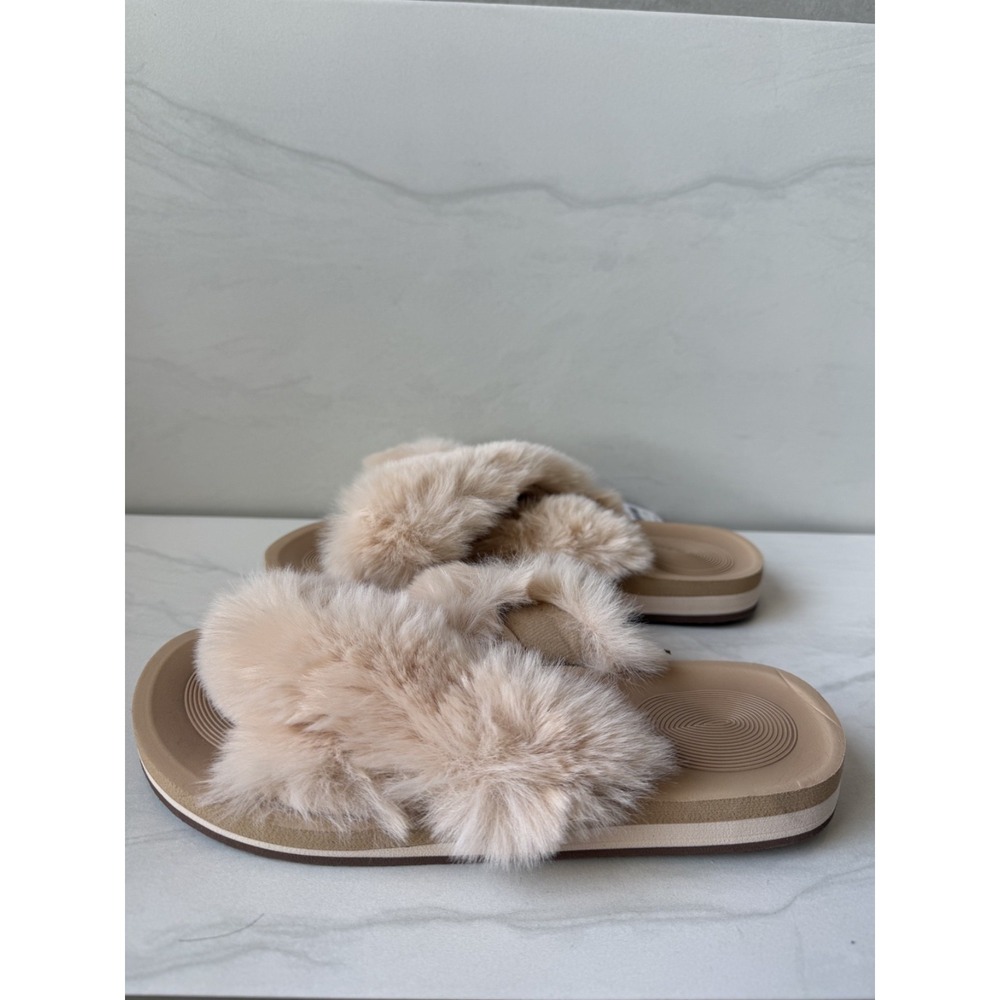 Coface Women's Beige Tan Fuzzy Faux Fur Fuzzy Slippers Sandals Sz 39 / 8 NWT!